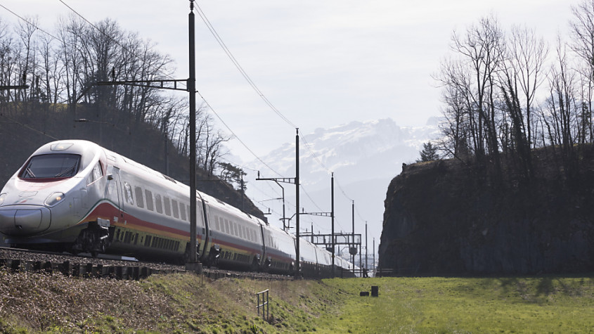 frapp-liaisons-coup-es-entre-la-suisse-et-l-italie