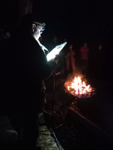Ivo Stritt beim Lesen seiner Texte bevor sie verbrannt wurden