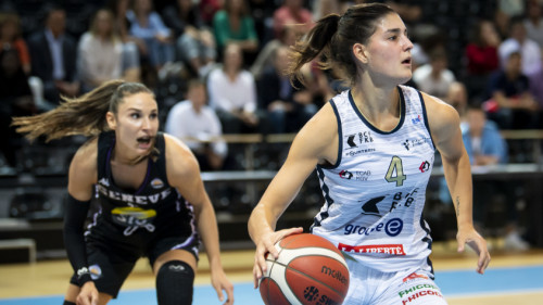 Frapp Le soulagement pour Nancy Fora