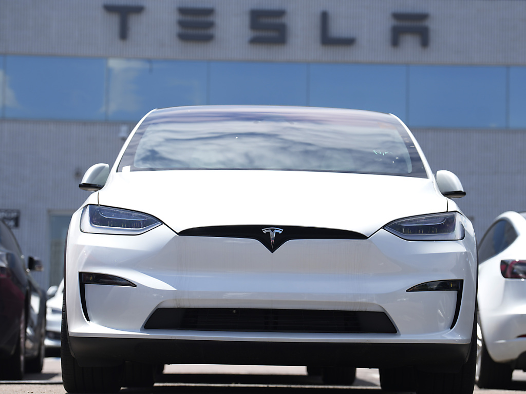 Frapp  Tesla mit Rekordumsatz nach Preissenkungen