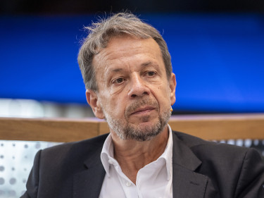 Frapp Gilles Marchand tritt vorzeitig zurück